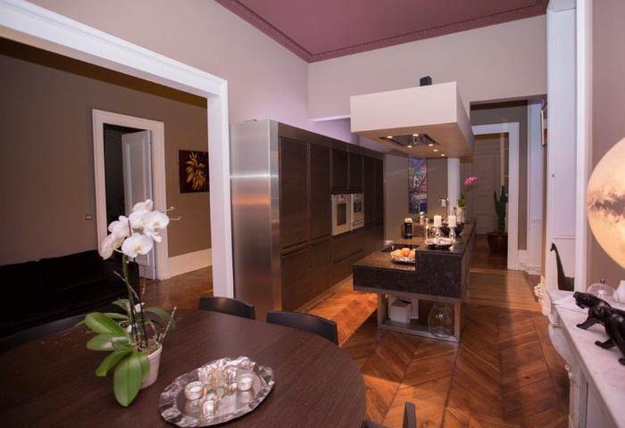 Appartement de standing — cuisine, vue d'ensemble